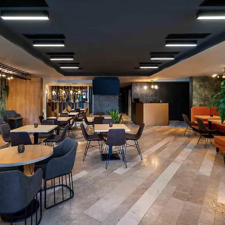 Hotell Labirint Boutique - Location 3*