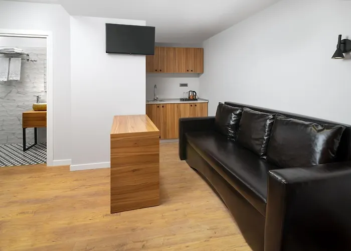 Labirint Boutique - Location 3*